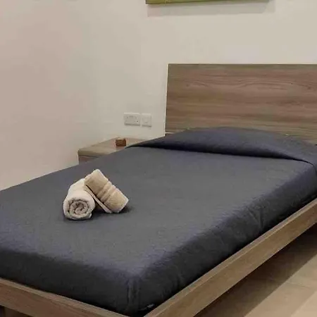 Nocleg ze śniadaniem In Front Of The Sea O'clock Malta