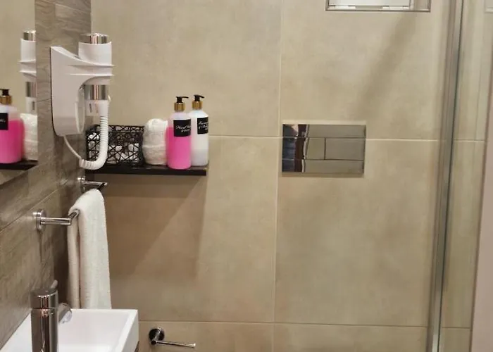 In Front Of The Sea O'clock Malta לינה וארוחת בוקר *