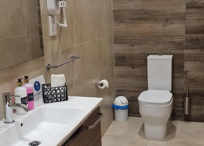 In Front Of The Sea O'clock Malta לינה וארוחת בוקר *