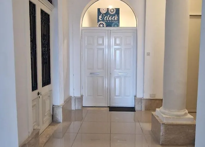 In Front Of The Sea O'clock Malta * סליאמה