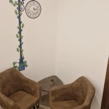 In Front Of The Sea O'clock Malta Frühstückspension