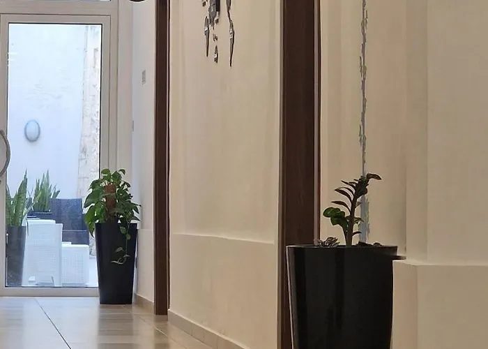 In Front Of The Sea O'clock Malta B&B Sliema